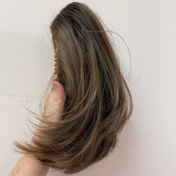 Toni Brattin Toni Pony Straight Ponytail Medium Brown NWOT - Picture 2 of 8